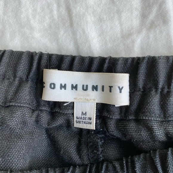 Linen shorts *Community* brand by Aritzia - Picture 4 of 7